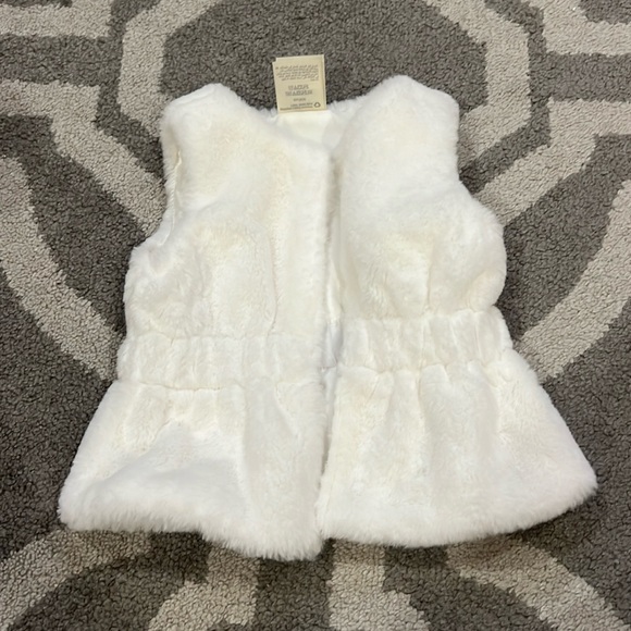 Worn once First Impressions Faux Fur Vest - Picture 1 of 3